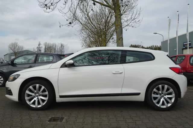 Volkswagen Scirocco (2011) thumbnail 5