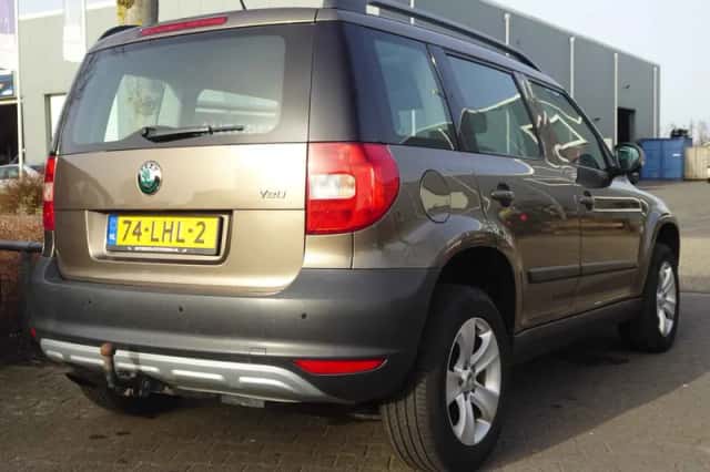 Škoda Yeti (2010) thumbnail 2