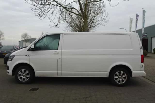 Volkswagen Transporter (2019) thumbnail 5