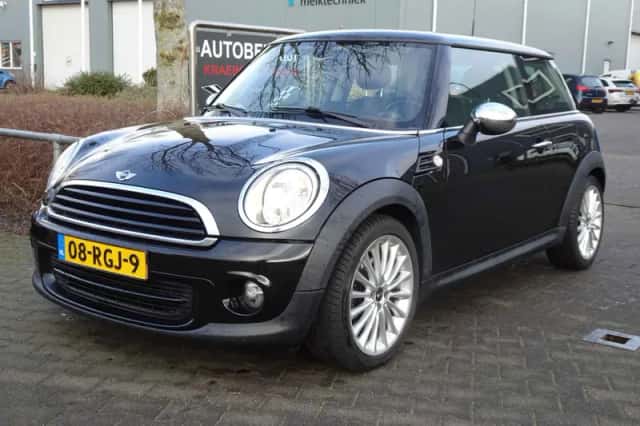 MINI One (2011) thumbnail 4