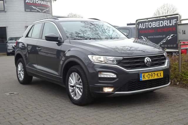 Volkswagen T-Roc (2021) thumbnail 1