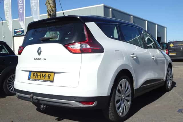 Renault Grand Scénic (2017) thumbnail 2