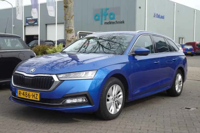 Škoda Octavia (2022) thumbnail 4