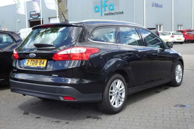 Ford Focus (2014) thumbnail 2