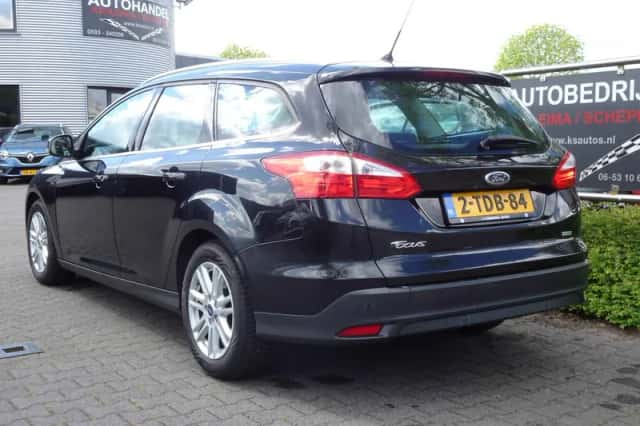 Ford Focus (2014) thumbnail 3