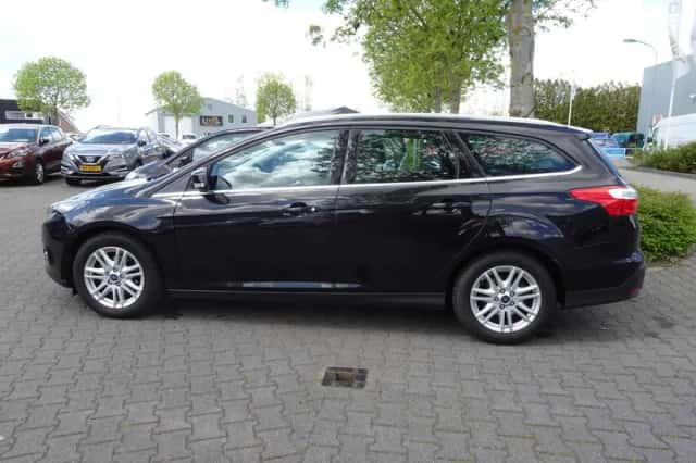 Ford Focus (2014) thumbnail 5