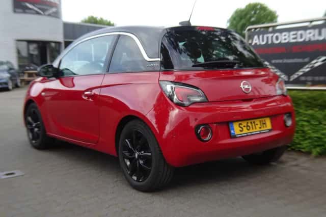 Opel Adam (2016) thumbnail 3