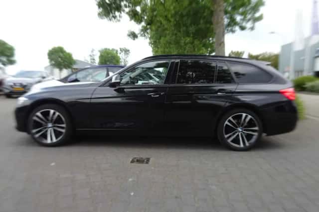 BMW 3-Serie (2018) thumbnail 5