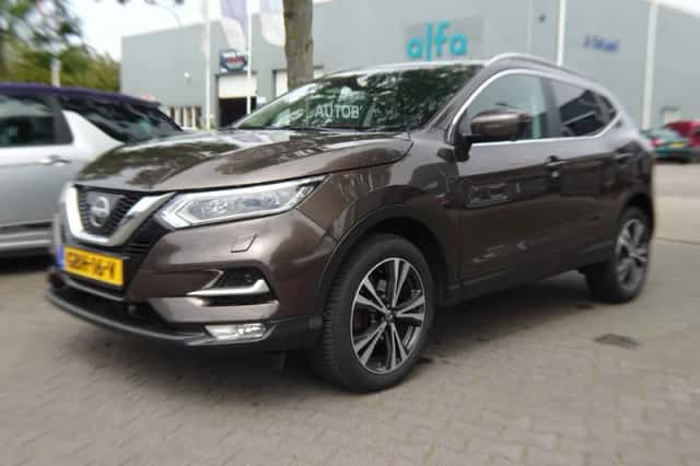 Nissan Qashqai (2017) thumbnail 4