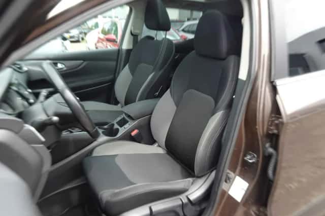 Nissan Qashqai (2017) thumbnail 6