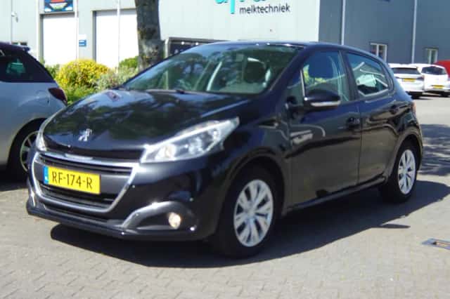 Peugeot 208 (2017) thumbnail 4