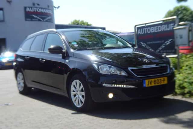 Peugeot 308 (2016) thumbnail 1