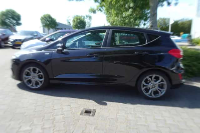 Ford Fiesta (2019) thumbnail 5