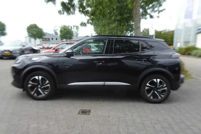 Peugeot 2008 (2021) thumbnail 5