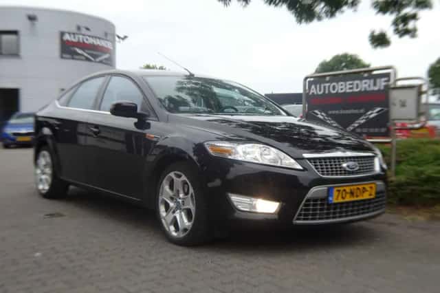 Ford Mondeo (2010) thumbnail 1