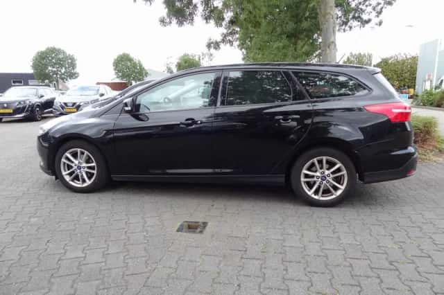 Ford Focus (2017) thumbnail 5
