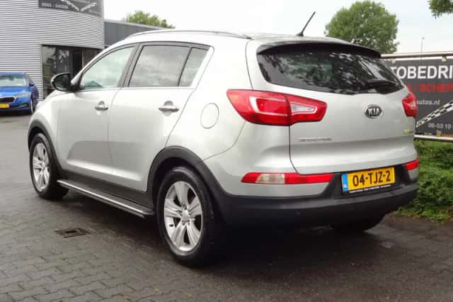 Kia Sportage (2012) thumbnail 3