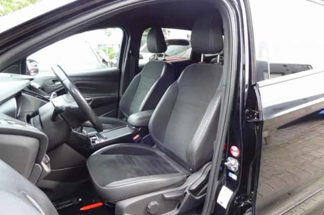 Ford Kuga (2018) thumbnail 6