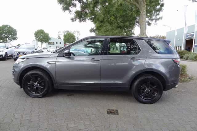 Land Rover Discovery Sport (2016) thumbnail 5