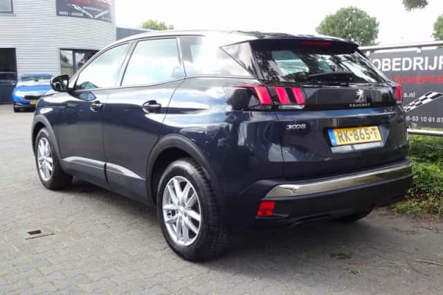 Peugeot 3008 (2018) thumbnail 3