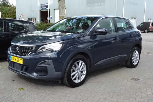 Peugeot 3008 (2018) thumbnail 4