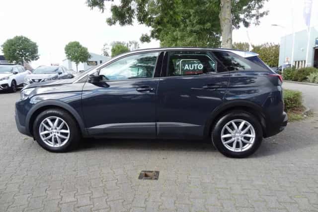 Peugeot 3008 (2018) thumbnail 5