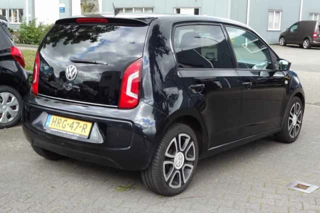 Volkswagen Up! (2013) thumbnail 2