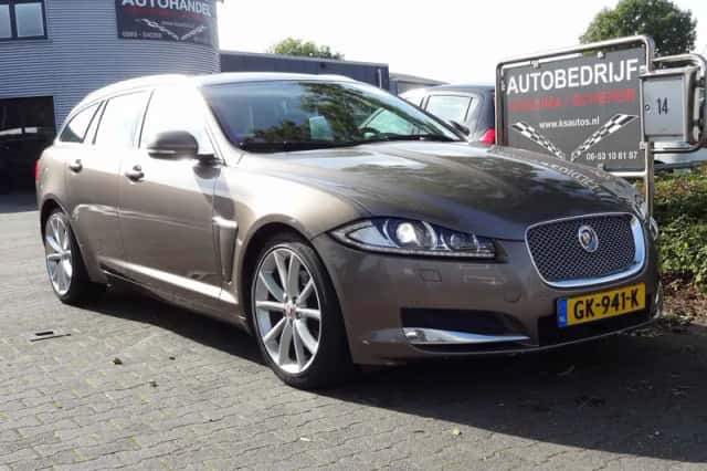 Jaguar XF (2015) thumbnail 1
