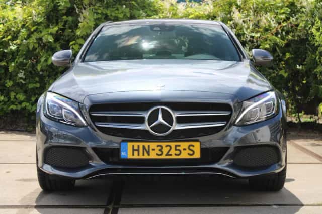 Mercedes-Benz C-Klasse (2015) thumbnail 3