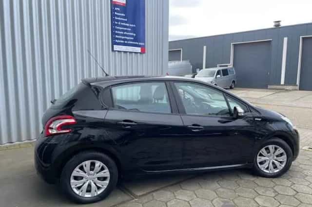 Peugeot 208 (2014) thumbnail 2