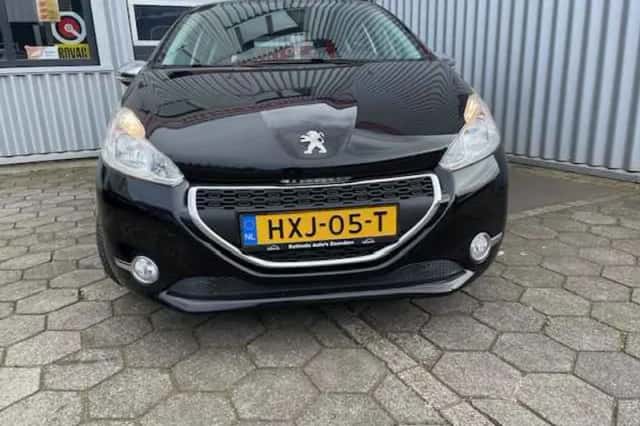 Peugeot 208 (2014) thumbnail 5
