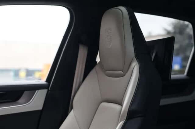 Porsche Cayenne (2023) thumbnail 5