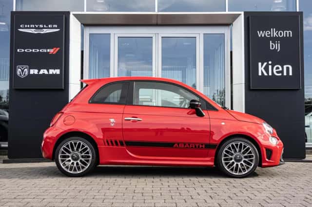 Abarth 595 (2018) thumbnail 3
