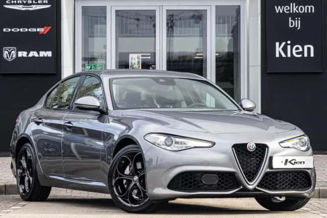 Alfa Romeo Giulia (2020) thumbnail 1