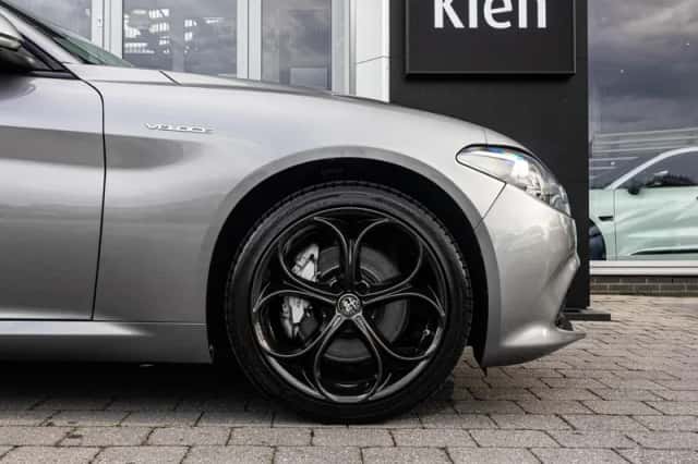 Alfa Romeo Giulia (2020) thumbnail 6