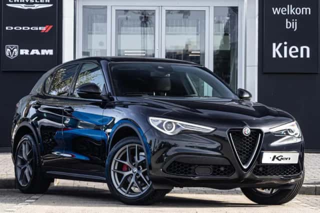 Alfa Romeo Stelvio (2020) thumbnail 1