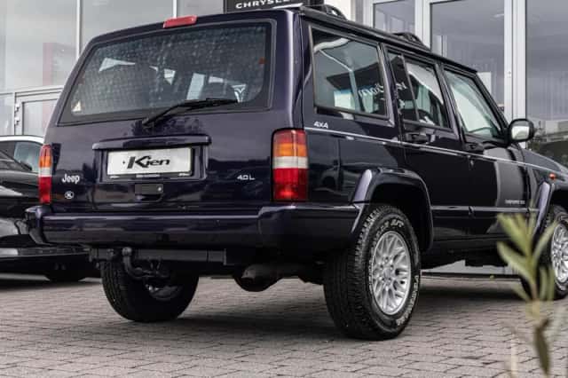 Jeep Cherokee (1999) thumbnail 4