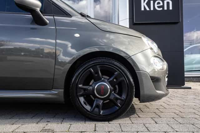 Fiat 500 (2018) thumbnail 5