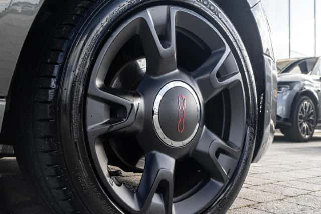Fiat 500 (2018) thumbnail 6