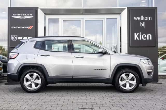 Jeep Compass (2019) thumbnail 3
