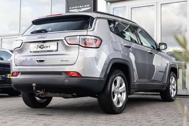 Jeep Compass (2019) thumbnail 4