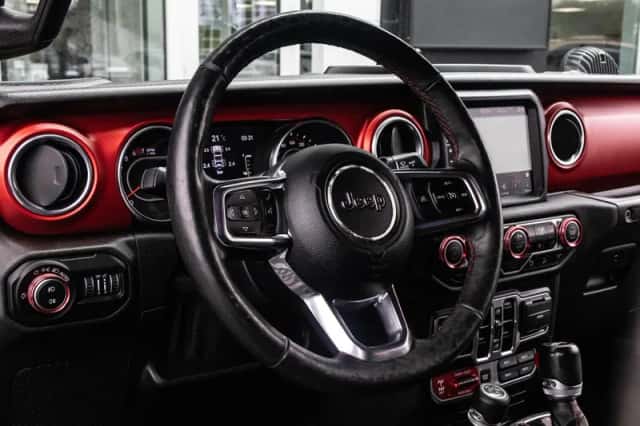Jeep Wrangler (2019) thumbnail 2