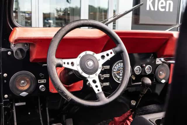 Jeep CJ (1969) thumbnail 2