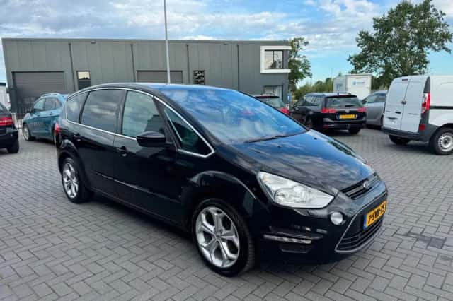 Ford S-Max (2010) thumbnail 2