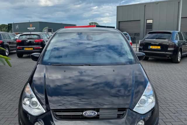Ford S-Max (2010) thumbnail 5