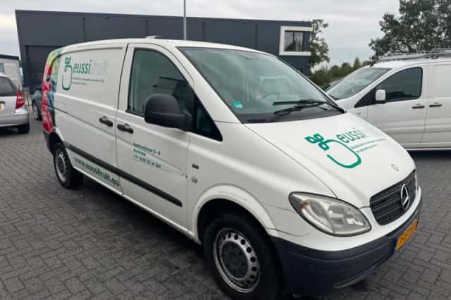 Mercedes-Benz Vito (2009) thumbnail 3