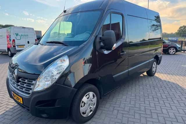 Renault Master (2015) thumbnail 1