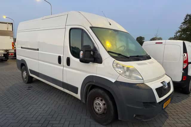 Peugeot Boxer (2013) thumbnail 1