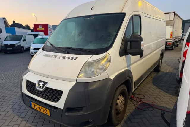 Peugeot Boxer (2013) thumbnail 3