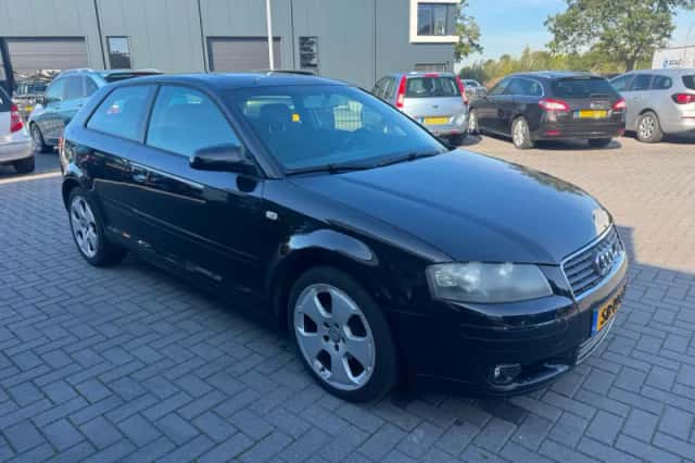 Audi A3 (2004) thumbnail 3
